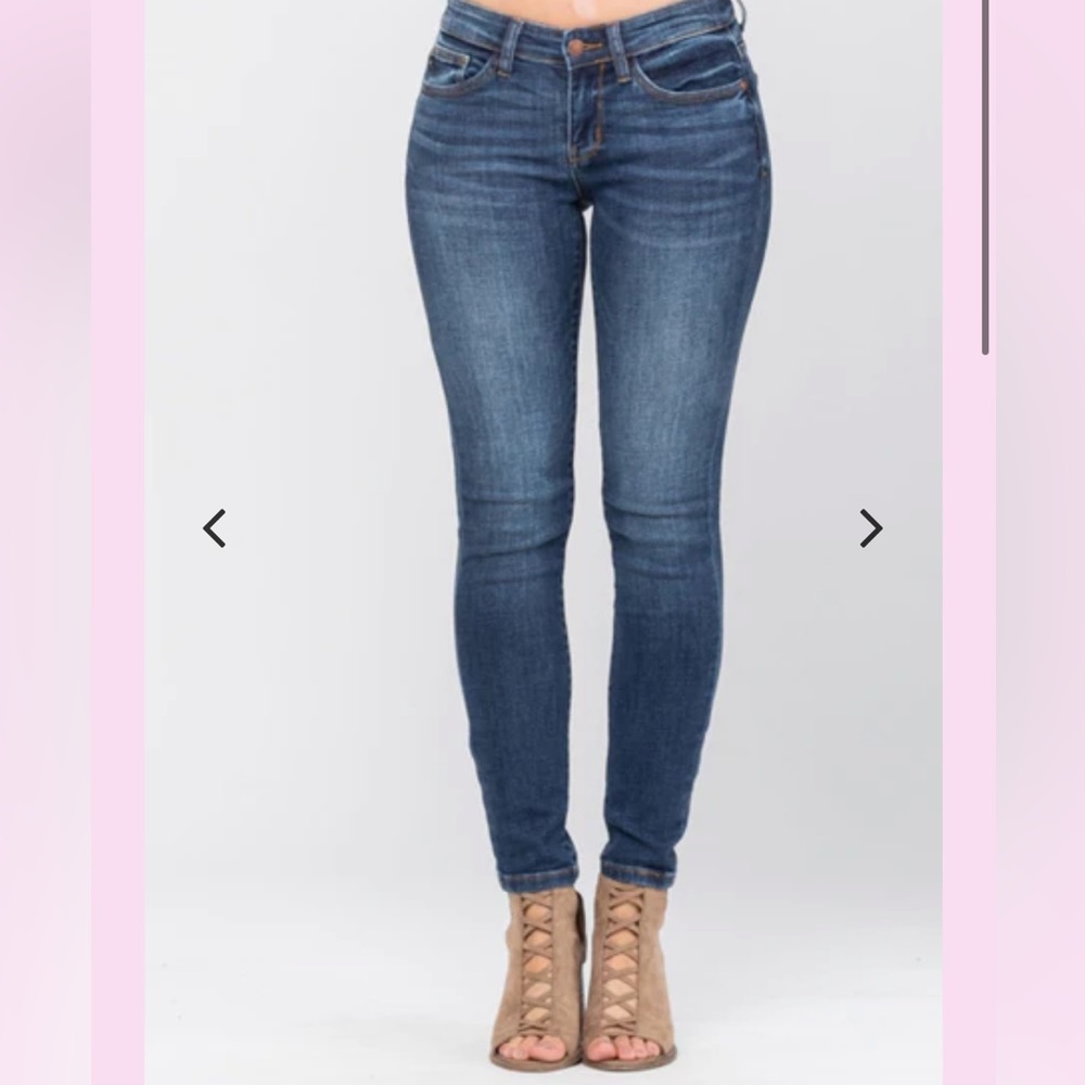 BRAND NEW Judy Blue Jeans Midrise Skinny Fit Women’s Size 13 / 31 82106